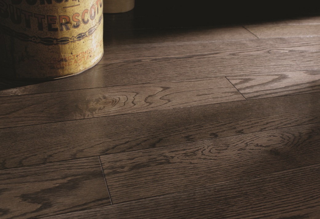photo of Red Oak Black Pepper hardwood flooring from our classic collection